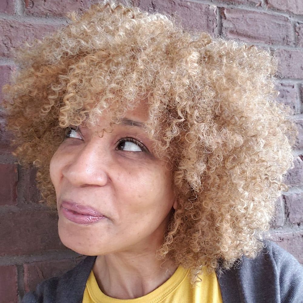 Meet your Posher, Janet